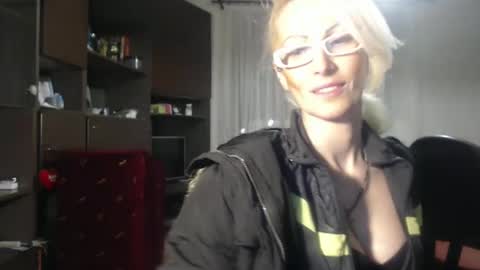 ENI pvt moan your name  WHEN I M NOT online you tell me in SNAPCHAT deal yes add me...  FREE TWITTER magiconline101...... online show from 03.05.25