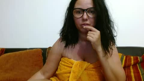 Snapshot of sexyerikka chatting on 06.19.26 Eva online show from 06.19.26