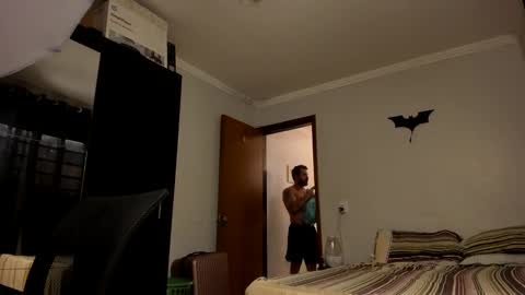 Snapshot of sexyflightz chatting on 01.11.25 chris online show from 01.11.25