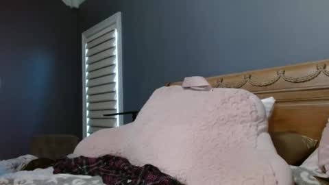 Snapshot of sexyfloridamilf chatting on 01.25.25 LisaisLuscious online show from 01.25.25