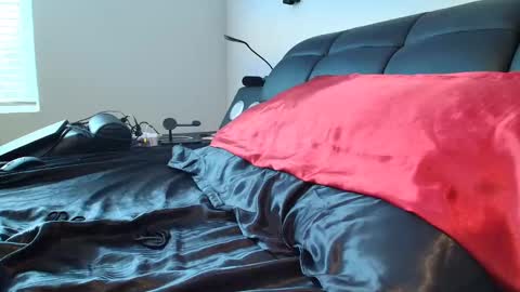 Snapshot of sexyhornyman1993 chatting on 02.08.25 sexyhornyman1993 online show from 02.08.25