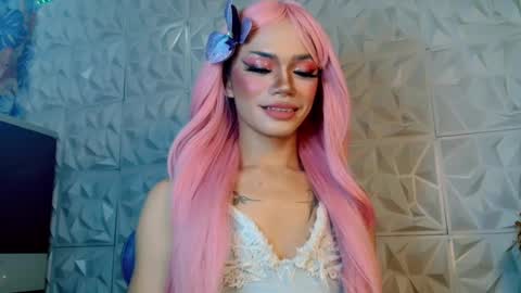 Snapshot of sexyhotbabe18 chatting on 02.08.25 sexyhotbabe18 online show from 02.08.25
