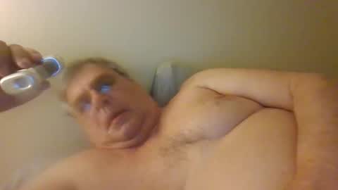 Snapshot of sexyiove chatting on 04.15.26 chris online show from 04.15.26
