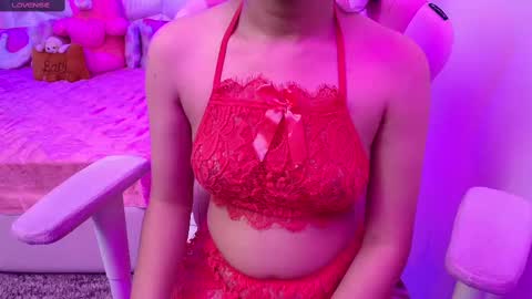 Snapshot of sexyislive chatting on 02.15.25 sexyislive online show from 02.15.25