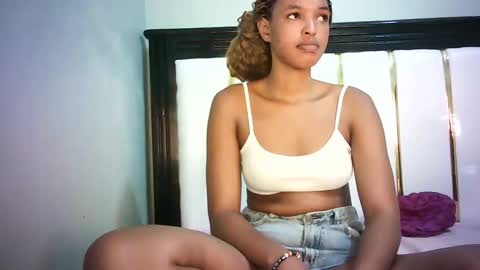 Snapshot of sexyjaz20 chatting on 10.30.25 sexy jaz online show from 10.30.25