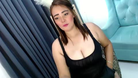Snapshot of sexyjeanniecuntcums chatting on 12.16.24 JENNY online show from 12.16.24