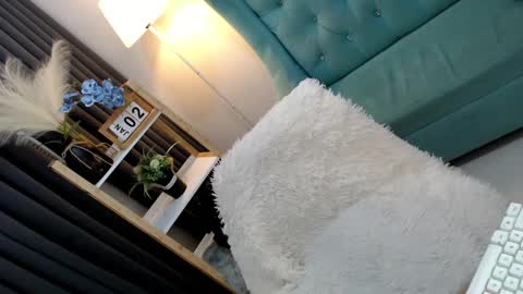 Snapshot of sexyjeanniecuntcums chatting on 01.01.25 JENNY online show from 01.01.25