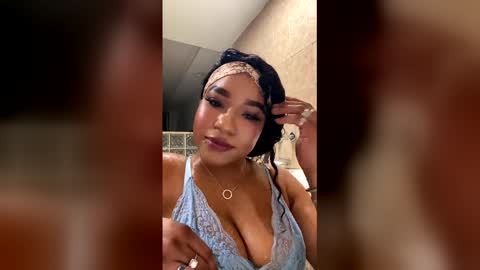 SEXYLATINCOUPLE online show from 02.25.26