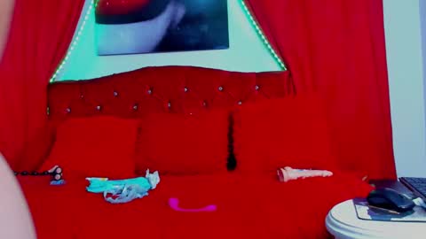 laura online show from 01.22.25