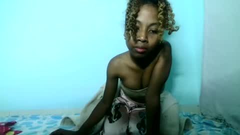 Snapshot of sexylittlebitch261 chatting on 07.02.26 Elania online show from 07.02.26