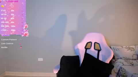 Snapshot of sexyloba_ chatting on 10.22.25 sexyloba independent model online show from 10.22.25