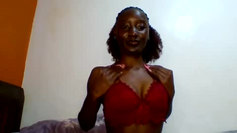 sexylucia5 online show from 06.13.26