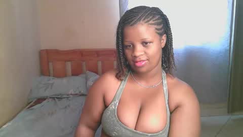 Snapshot of sexylucy33 chatting on 01.19.26 sexylucy33 online show from 01.19.26