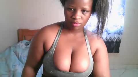 Snapshot of sexylucy33 chatting on 02.02.26 sexylucy33 online show from 02.02.26