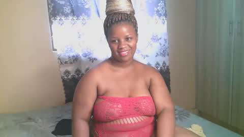 Snapshot of sexylucy33 chatting on 02.21.26 sexylucy33 online show from 02.21.26