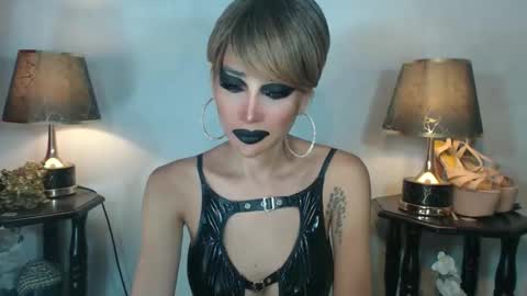 Queen Sofia online show from 10.10.25