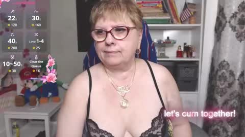 Snapshot of sexylynette4u chatting on 03.05.26 sexylynette4u online show from 03.05.26