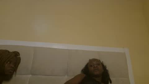 Snapshot of sexymia56 chatting on 09.19.25 Miss mia online show from 09.19.25