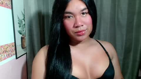 Snapshot of sexymika_xoxo chatting on 07.29.26 Mika online show from 07.29.26