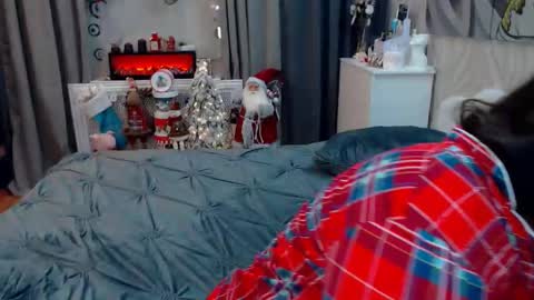 Victoria online show from 01.15.25