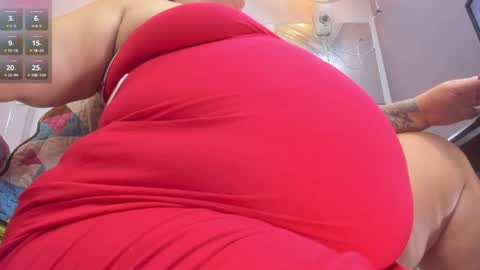 Snapshot of sexymoonlatina chatting on 04.12.26 Natasha online show from 04.12.26