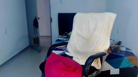 Snapshot of sexynatalia25 chatting on 02.27.25 Natalia Duran online show from 02.27.25