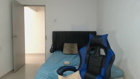 Natalia Duran online show from 12.02.25