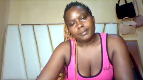 Snapshot of sexypussy983 chatting on 07.20.26 Micky online show from 07.20.26