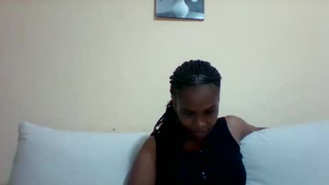 Snapshot of sexyqueen3457132 chatting on 01.25.25 DOVY ACHIENG online show from 01.25.25