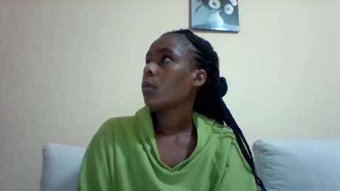 Snapshot of sexyqueen3457132 chatting on 01.30.25 DOVY ACHIENG online show from 01.30.25