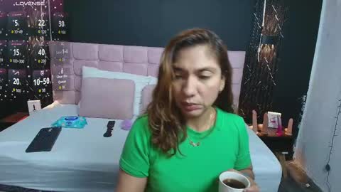Snapshot of sexyrachel_ chatting on 09.21.25 R A C H E L online show from 09.21.25