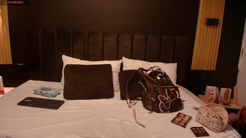 Snapshot of sexyrachel_ chatting on 10.05.25 R A C H E L online show from 10.05.25