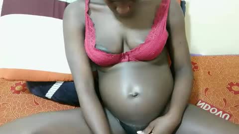 Snapshot of sexyranny chatting on 09.30.25 ranny online show from 09.30.25