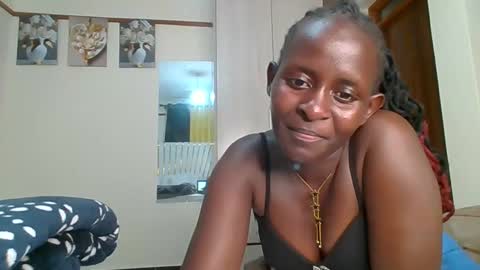 Snapshot of sexyreddebony chatting on 12.23.24 sexyreddebony online show from 12.23.24
