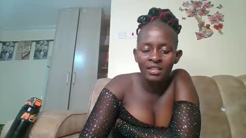 Snapshot of sexyreddebony chatting on 01.01.25 sexyreddebony online show from 01.01.25