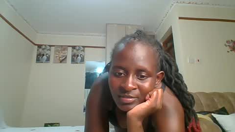 Snapshot of sexyreddebony chatting on 01.26.25 sexyreddebony online show from 01.26.25