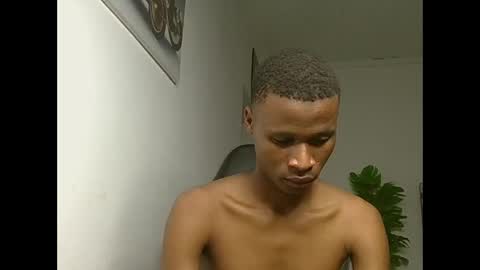 Snapshot of sexyromeo_bbc chatting on 06.02.26 Enzo online show from 06.02.26