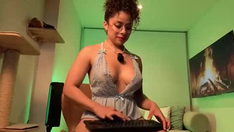 Ivanna and Esteban online show from 04.25.26