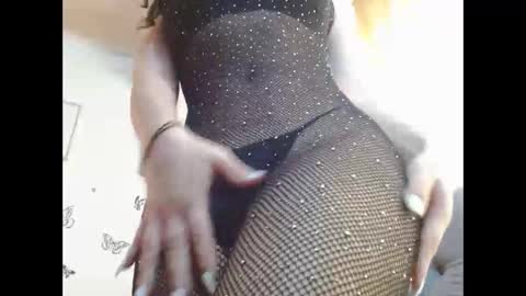 Snapshot of sexysafiravenus chatting on 10.23.25 Venus Independent Model online show from 10.23.25