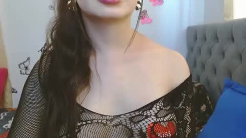 Snapshot of sexysafiravenus chatting on 06.13.26 Venus Independent Model online show from 06.13.26