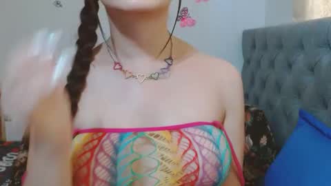 Snapshot of sexysafiravenus chatting on 06.19.26 Venus Independent Model online show from 06.19.26