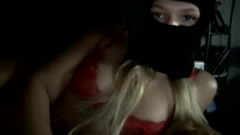 Snapshot of sexyserenaaaa chatting on 12.03.25 serena online show from 12.03.25