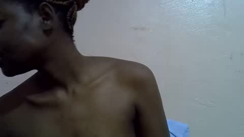 Snapshot of sexyshaz22 chatting on 04.19.26 sexyshaz22 online show from 04.19.26