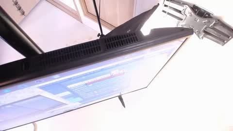 Snapshot of sexyshemale4uxxx chatting on 12.12.24 online show from 12.12.24