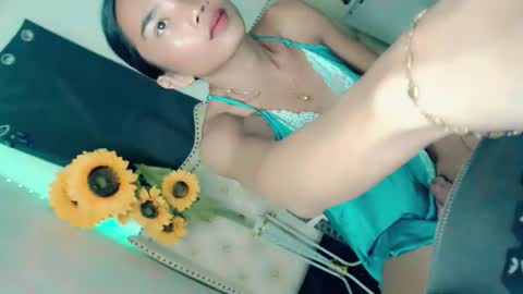 Snapshot of sexyshinixx chatting on 10.09.25 sexyshinixx online show from 10.09.25