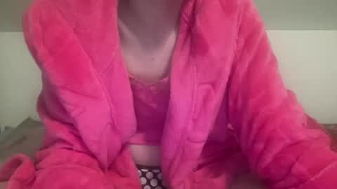 Snapshot of sexyskylar2016 chatting on 04.28.26 Sexy Skylar online show from 04.28.26