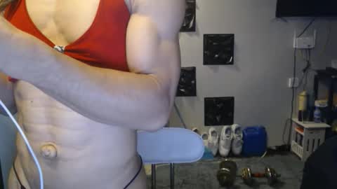 Snapshot of sexystrongcum chatting on 10.18.25 sexystrongcum online show from 10.18.25