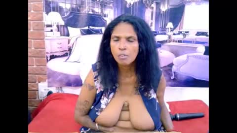 Snapshot of sexyva4u2luv chatting on 04.22.26 sexyva4u2luv online show from 04.22.26