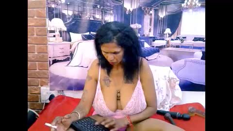 Snapshot of sexyva4u2luv chatting on 04.27.26 sexyva4u2luv online show from 04.27.26