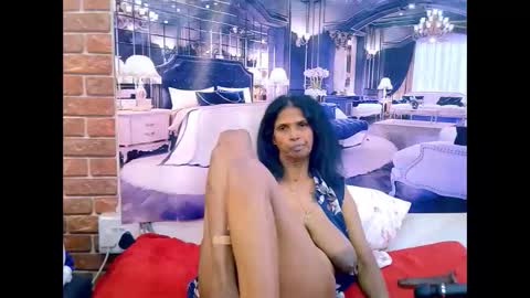 Snapshot of sexyva4u2luv chatting on 05.02.26 sexyva4u2luv online show from 05.02.26
